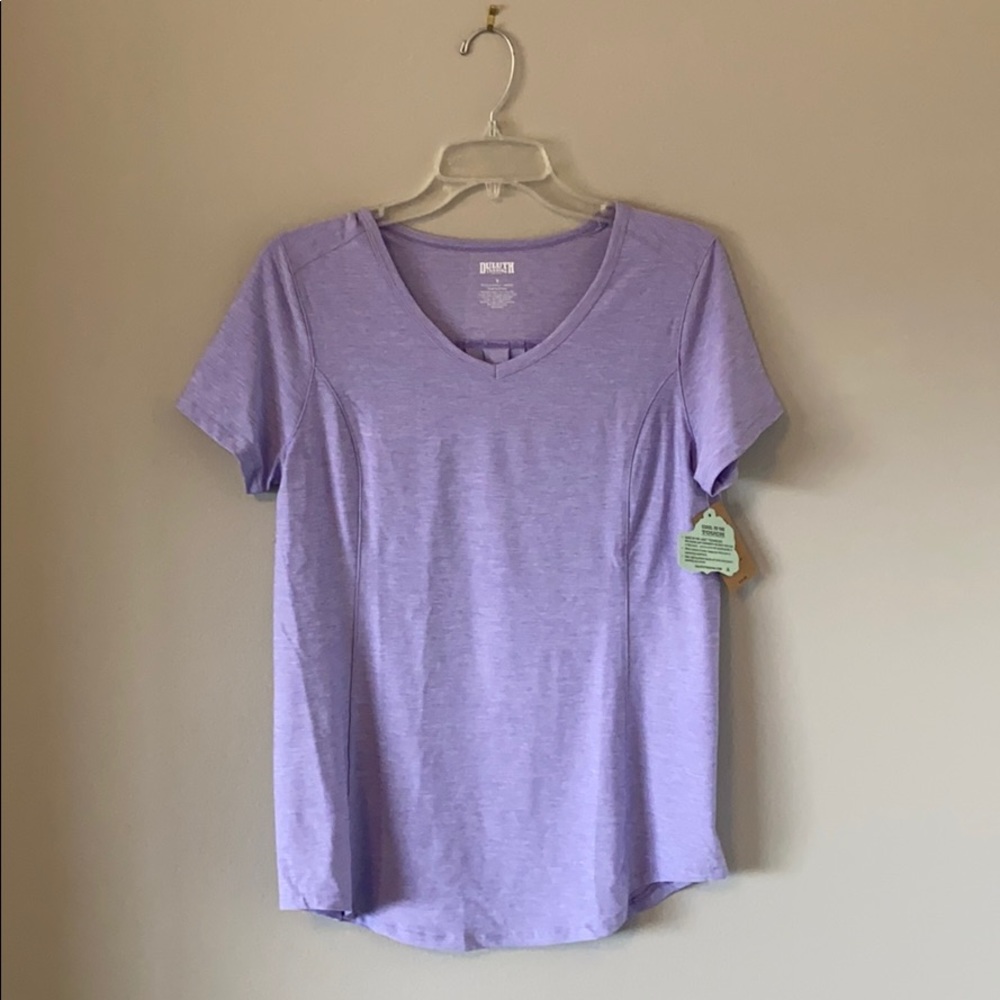 NWT Duluth Women’s Armachillo T-shirt